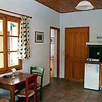 Ξενοδοχείο με διαμερίσματα Siroco's And 3*