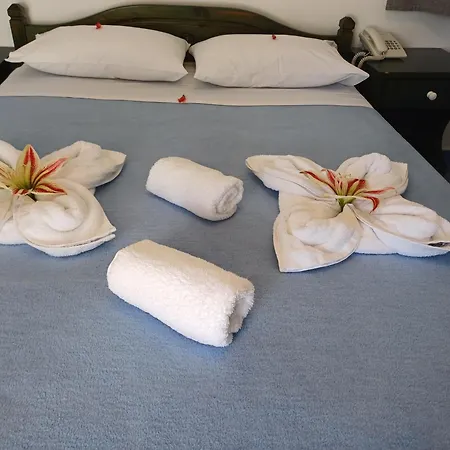 Siroco's And 3* Páros