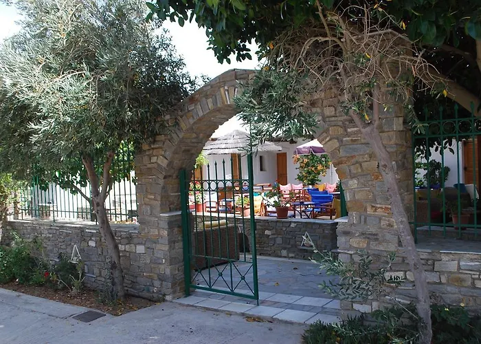 Aparthotel Siroco's And Parikia (Paros)